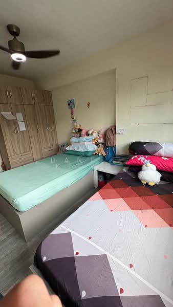 550B Segar Road, 550B Segar Road, 3 Bedrooms, 1,216 sqft, HDB Flat For Sale, by Daniel Kiong, 500133129 - Bedroom - PropertyGuru.com.sg