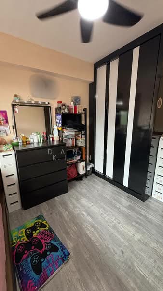 550B Segar Road, 550B Segar Road, 3 Bedrooms, 1,216 sqft, HDB Flat For Sale, by Daniel Kiong, 500133129 - Bedroom - PropertyGuru.com.sg