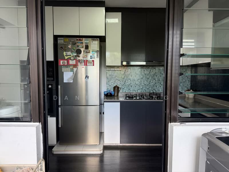 550B Segar Road, 550B Segar Road, 3 Bedrooms, 1,216 sqft, HDB Flat For Sale, by Daniel Kiong, 500133129 - Kitchen - PropertyGuru.com.sg