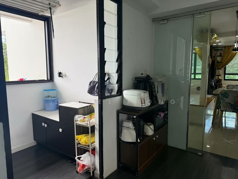 550B Segar Road, 550B Segar Road, 3 Bedrooms, 1,216 sqft, HDB Flat For Sale, by Daniel Kiong, 500133129 - Kitchen - PropertyGuru.com.sg
