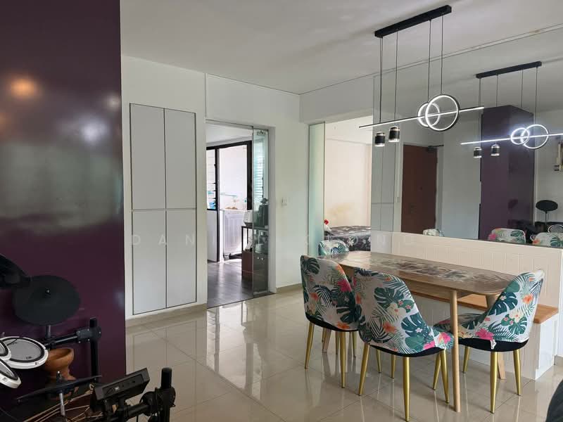 550B Segar Road, 550B Segar Road, 3 Bedrooms, 1,216 sqft, HDB Flat For Sale, by Daniel Kiong, 500133129 - Dining Room - PropertyGuru.com.sg
