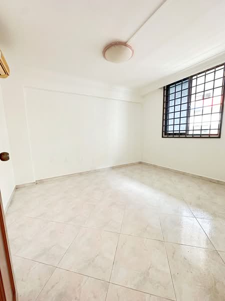 40 Circuit Road, 40 Circuit Road, 2 Bedrooms, 614 sqft, HDB Flat For Sale, by Paul Wong 黄逸强, 500133133 - Common Bedroom - PropertyGuru.com.sg