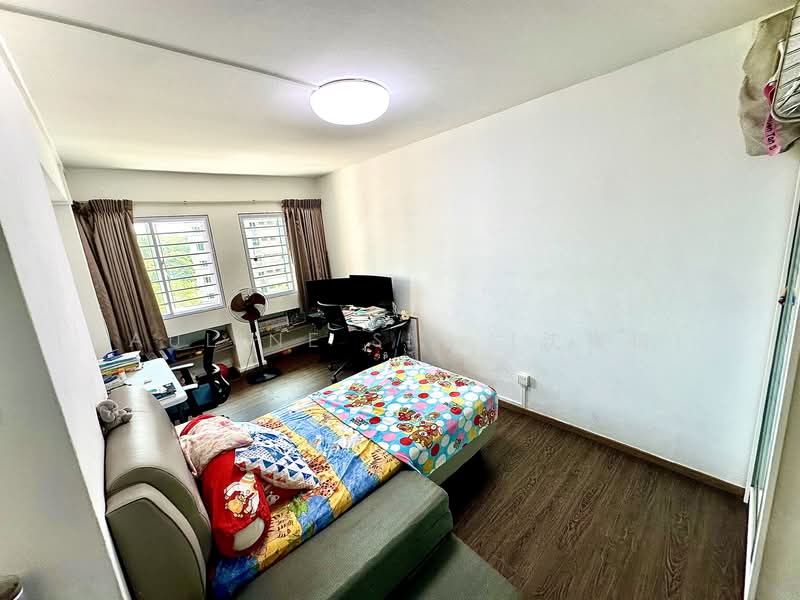 402 Bukit Batok West Avenue 7, 402 Bukit Batok West Avenue 7, 4 Bedrooms, 1,561 sqft, HDB Flat For Sale, by Pauline Sim (沈梅梅), 500133142 - Bedroom - PropertyGuru.com.sg
