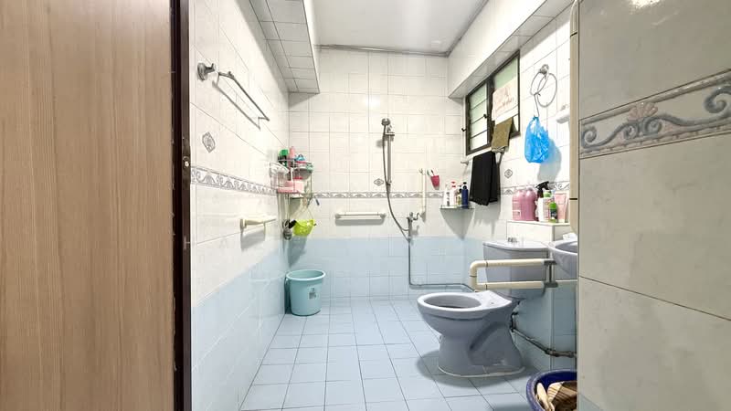 523 Woodlands Drive 14, 523 Woodlands Drive 14, 4 Bedrooms, 1,517 sqft, HDB Flat For Sale, by Haziq Irwan, 500133143 - Bathroom - PropertyGuru.com.sg