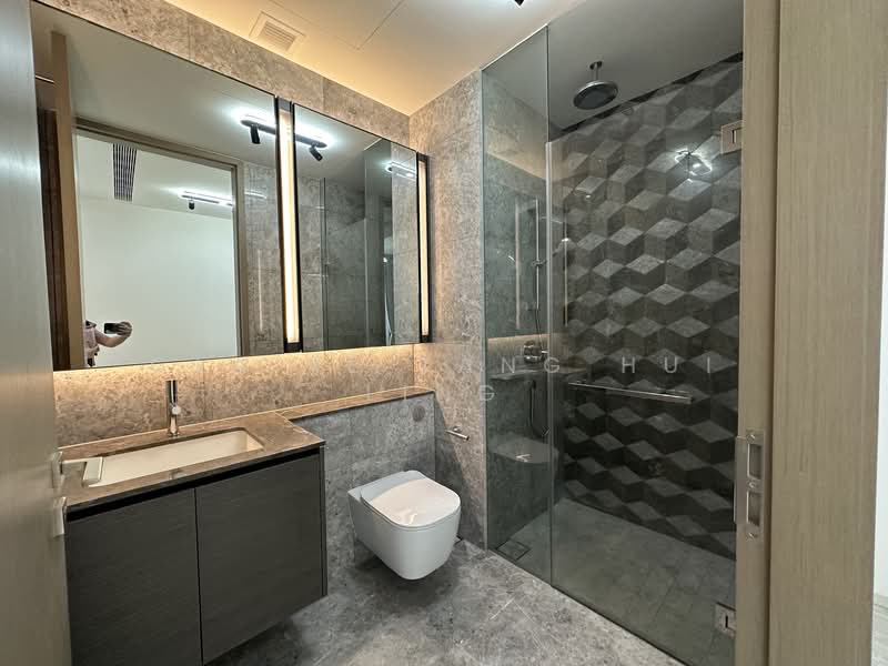 Leedon Green, 32 Leedon Heights, 2 Bedrooms, 530 sqft, Condominium For Rent, by Claire Tang Hui Ling, 500133147 - Bathroom - PropertyGuru.com.sg