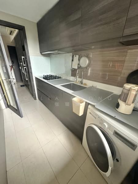 RiverTrees Residences, 21 Fernvale Close, 2 Bedrooms, 904 sqft, Condominium For Rent, by Celia Chong 张瑂籣, 500133151 - Kitchen - PropertyGuru.com.sg