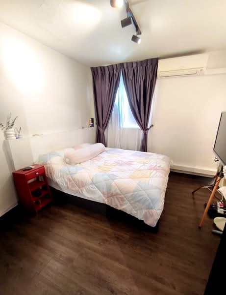 32 Marine Crescent, 32 Marine Crescent, 2 Bedrooms, 700 sqft, HDB Flat For Rent, by Darren Lim, 500133157 - Bedroom - PropertyGuru.com.sg