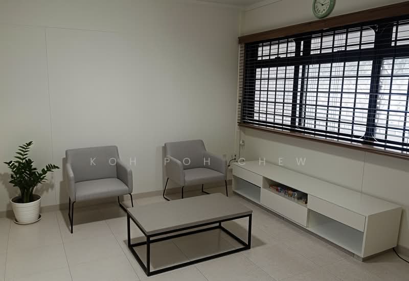 332 Sembawang Close, 332 Sembawang Close, 3 Bedrooms, 1,076 sqft, HDB Flat For Sale, by Koh Poh Chew, 500133159 - Living Room - PropertyGuru.com.sg