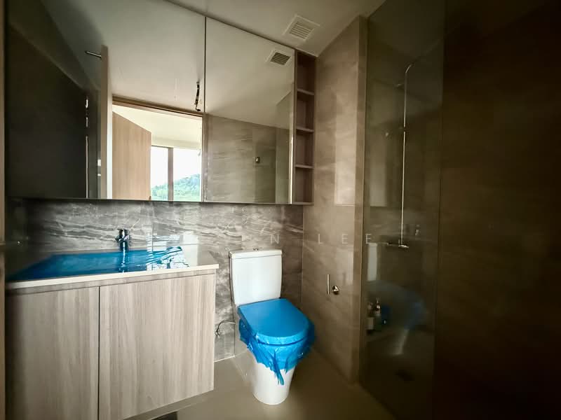 The Botany at Dairy Farm, 7 Dairy Farm Walk, 2 Bedrooms, 678 sqft, Condominium For Sale, by Devin Lee, 500133164 - Master Bathroom - PropertyGuru.com.sg