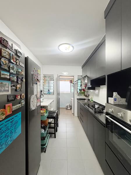633B Senja Green, 633B Senja Road, 3 Bedrooms, 1,001 sqft, HDB Flat For Sale, by Risdian Isbintara, 500133165 - Kitchen - PropertyGuru.com.sg