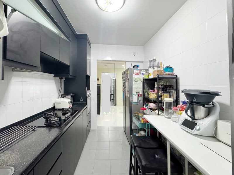 633B Senja Green, 633B Senja Road, 3 Bedrooms, 1,001 sqft, HDB Flat For Sale, by Risdian Isbintara, 500133165 - Kitchen - PropertyGuru.com.sg