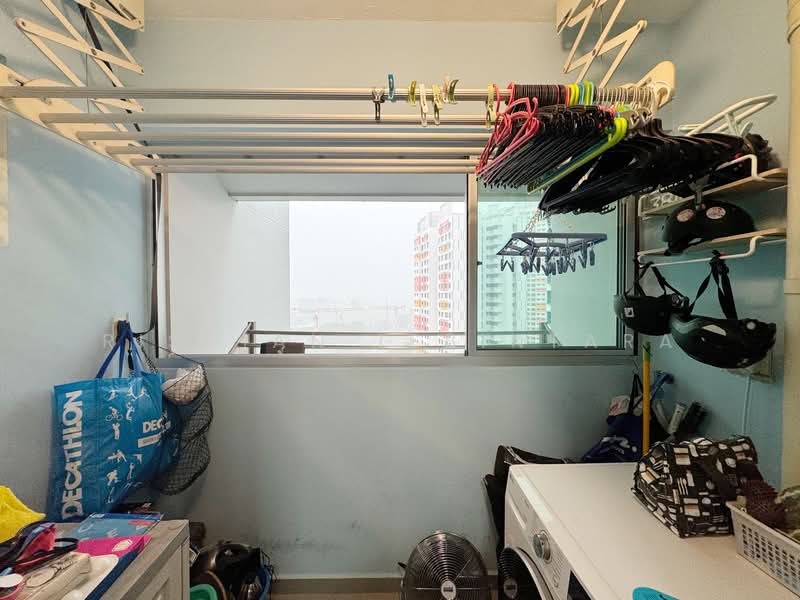 633B Senja Green, 633B Senja Road, 3 Bedrooms, 1,001 sqft, HDB Flat For Sale, by Risdian Isbintara, 500133165 - Balcony - PropertyGuru.com.sg