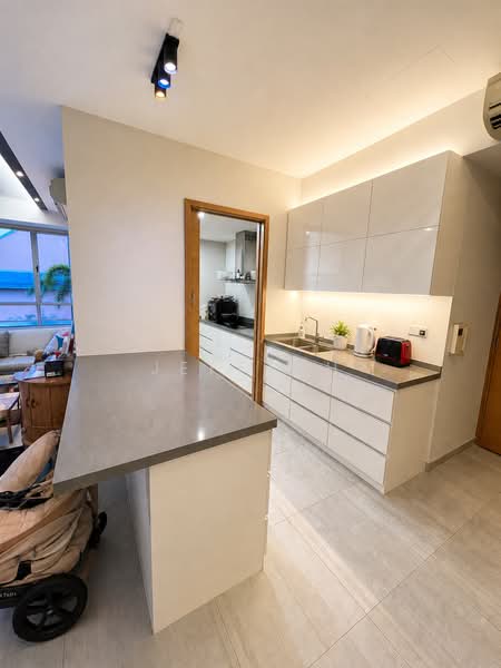 Jubilee Residence, 353 Pasir Panjang Road, 3 Bedrooms, 1,539 sqft, Apartment For Sale, by Jeff Oh, 500133177 - Dry Kitchen - PropertyGuru.com.sg