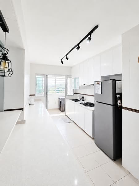 672D Edgefield Plains, 672D Edgefield Plains, 3 Bedrooms, 968 sqft, HDB Flat For Sale, by Amin Mak, 500133180 - Kitchen - PropertyGuru.com.sg