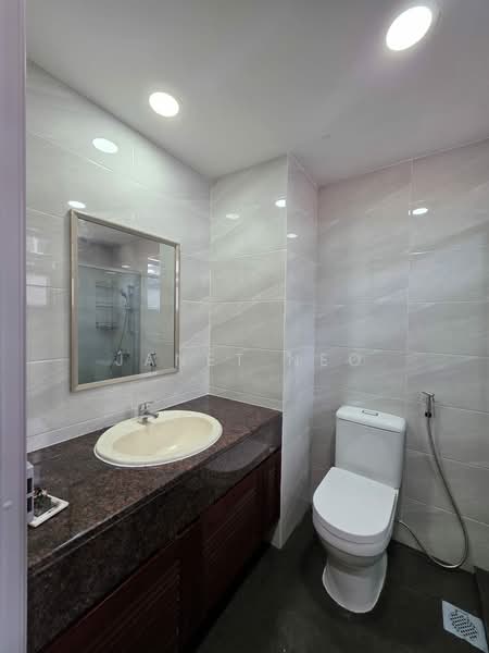 Selanting Green, 1 Jalan Selanting, 3 Bedrooms, 1,302 sqft, Condominium For Rent, by Janet Neo, 500133196 - Bathroom - PropertyGuru.com.sg