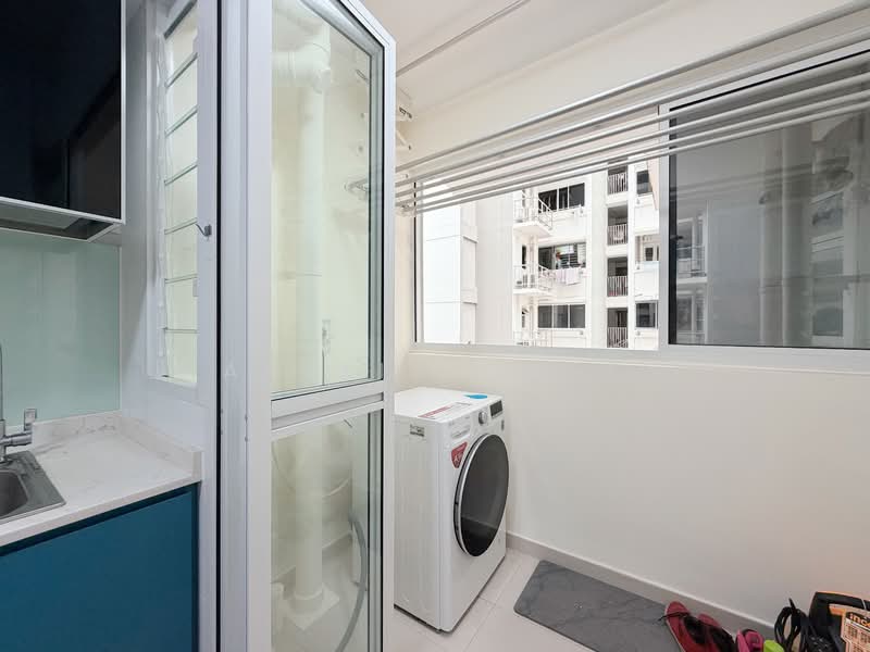 619B Tampines Street 61, 619B Tampines Street 61, 3 Bedrooms, 1,216 sqft, HDB Flat For Sale, by Alexis Quek, 500133214 - Balcony - PropertyGuru.com.sg