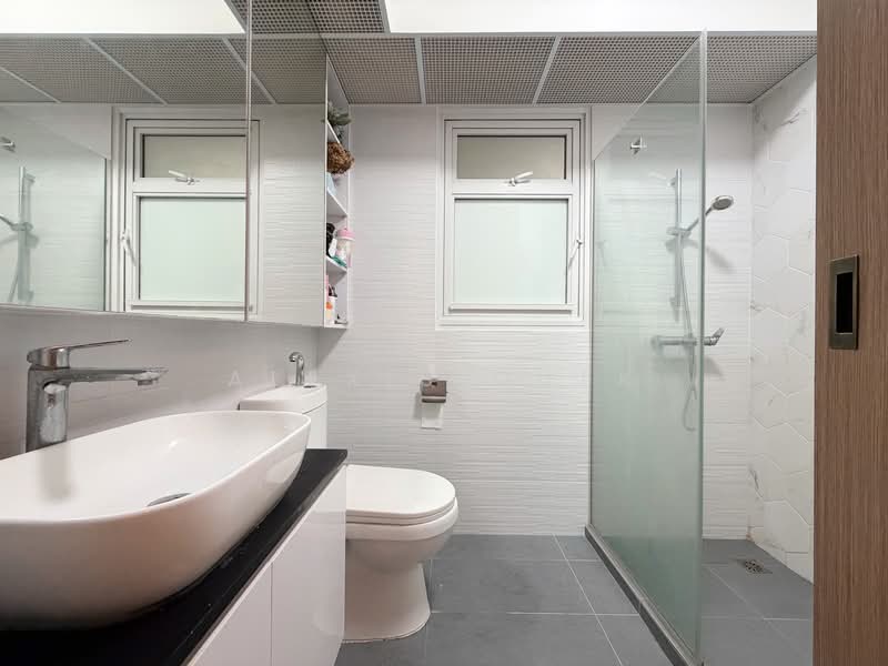 619B Tampines Street 61, 619B Tampines Street 61, 3 Bedrooms, 1,216 sqft, HDB Flat For Sale, by Alexis Quek, 500133214 - Bathroom - PropertyGuru.com.sg