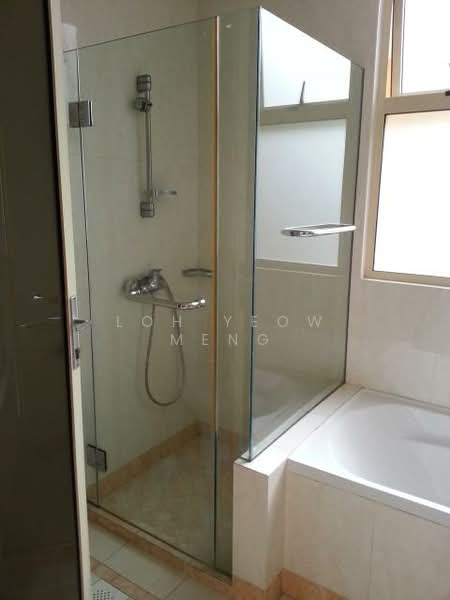 Sims Green, 9 Lorong 27A Geylang, 3 Bedrooms, 1,238 sqft, Condominium For Sale, by Loh Yeow Meng, 500133217 - Bathroom - PropertyGuru.com.sg