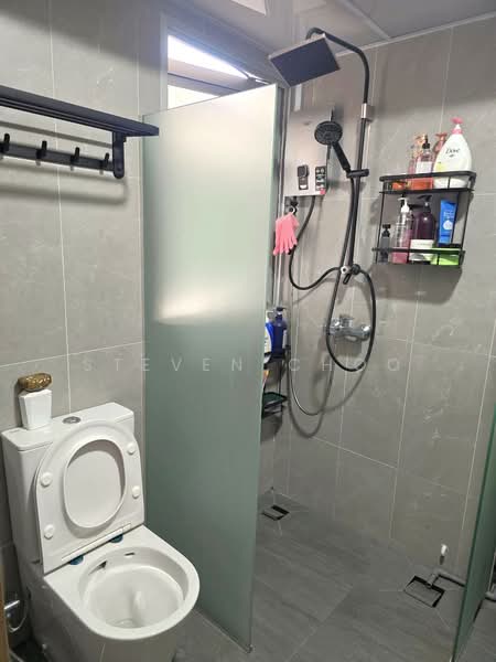 131C Tengah Garden Avenue, , Room Rental, 120 sqft, HDB Flat For Rent, by Steven Choo, 500133248 - Bathroom - PropertyGuru.com.sg