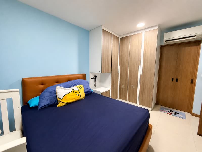 460D Bukit Batok West Avenue 9, 460D Bukit Batok West Avenue 9, 3 Bedrooms, 1,001 sqft, HDB Flat For Sale, by Eddie Tan, 500133257 - Master Bedroom - PropertyGuru.com.sg