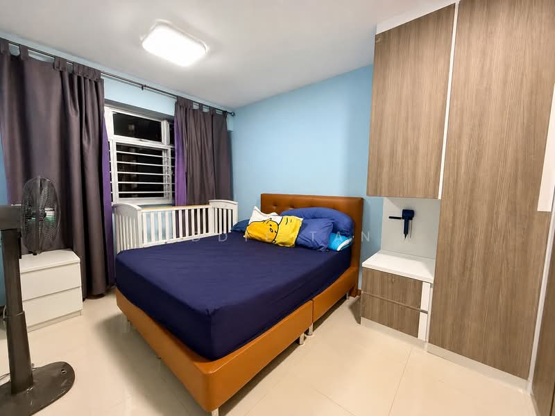 460D Bukit Batok West Avenue 9, 460D Bukit Batok West Avenue 9, 3 Bedrooms, 1,001 sqft, HDB Flat For Sale, by Eddie Tan, 500133257 - Master Bedroom - PropertyGuru.com.sg