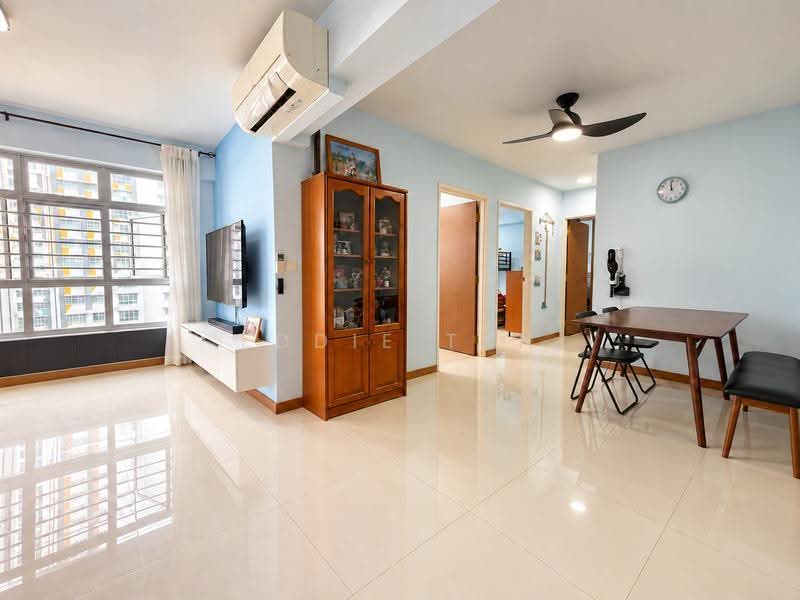 460D Bukit Batok West Avenue 9, 460D Bukit Batok West Avenue 9, Dairy Farm / Bukit Panjang / Choa Chu Kang, 3 Bedrooms, 1,001 sqft, HDB Flat For Sale, by Eddie Tan, 500133257 - Living Room - PropertyGuru.com.sg