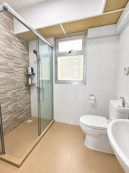 460D Bukit Batok West Avenue 9, 460D Bukit Batok West Avenue 9, Dairy Farm / Bukit Panjang / Choa Chu Kang, 3 Bedrooms, 1,001 sqft, HDB Flat For Sale, by Eddie Tan, 500133257 - Master Bathroom - PropertyGuru.com.sg