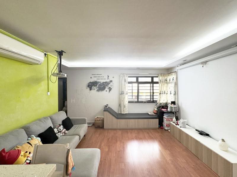 655 Jurong West Street 61, 655 Jurong West Street 61, Boon Lay / Jurong / Tuas, 3 Bedrooms, 925 sqft, HDB Flat For Sale, by Helen Yau, 500133275 - Living Room - PropertyGuru.com.sg
