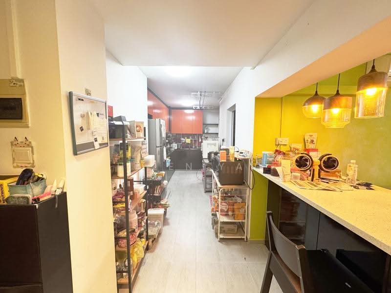 655 Jurong West Street 61, 655 Jurong West Street 61, Boon Lay / Jurong / Tuas, 3 Bedrooms, 925 sqft, HDB Flat For Sale, by Helen Yau, 500133275 - Kitchen - PropertyGuru.com.sg