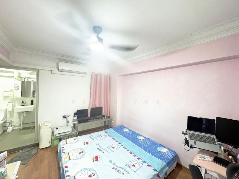 655 Jurong West Street 61, 655 Jurong West Street 61, Boon Lay / Jurong / Tuas, 3 Bedrooms, 925 sqft, HDB Flat For Sale, by Helen Yau, 500133275 - Bedroom - PropertyGuru.com.sg