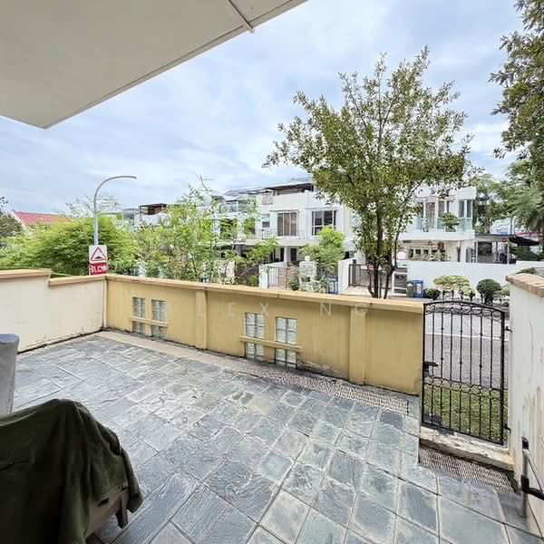 3sty + Basement, Elevated Semi D, Convenient, Air Well, Good Layout, Good Air Flow, Good Price, Serangoon garden Estate, Chuan Estate, Serangoon Estate, 6 Bedrooms, 4,500 sqft, Semi-Detached House For Sale, by Alex Ng, 500133277 - Back Yard - PropertyGuru.com.sg