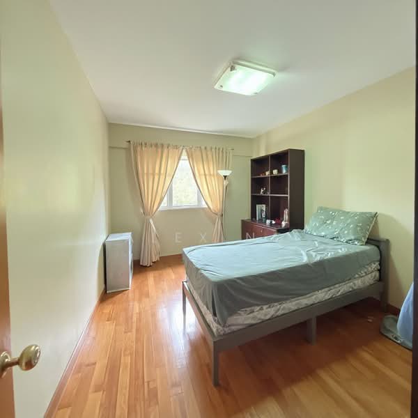 3sty + Basement, Elevated Semi D, Convenient, Air Well, Good Layout, Good Air Flow, Good Price, Serangoon garden Estate, Chuan Estate, Serangoon Estate, 6 Bedrooms, 4,500 sqft, Semi-Detached House For Sale, by Alex Ng, 500133277 - Bedroom - PropertyGuru.com.sg