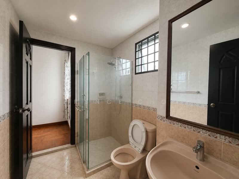 Westville, Westwood Avenue, 7 Bedrooms, 3,830 sqft, Corner Terrace For Sale, by Terence Choo, 500133284 - Jack & Jill, room 3&4 - PropertyGuru.com.sg