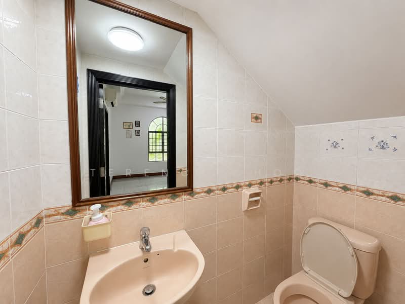Westville, Westwood Avenue, 7 Bedrooms, 3,830 sqft, Corner Terrace For Sale, by Terence Choo, 500133284 - Powder Room - PropertyGuru.com.sg