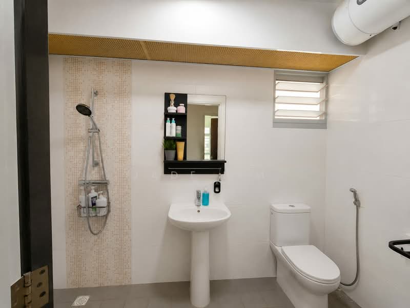 226A Sumang Lane, 226A Sumang Lane, 3 Bedrooms, 1,227 sqft, HDB Flat For Sale, by Jade Lim, 500133298 - Bathroom - PropertyGuru.com.sg