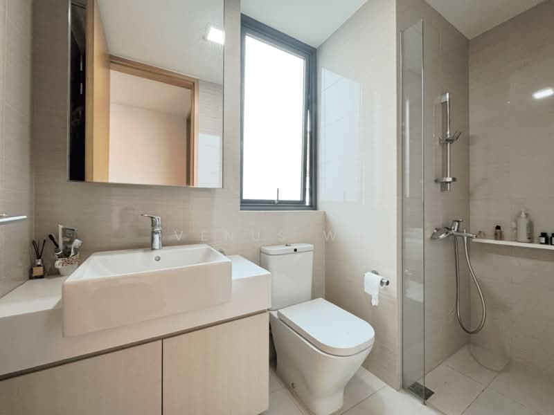 Thomson Three, 45 Bright Hill Drive, Room Rental, 90 sqft, Condominium For Rent, by Venus Wu, 500133310 - Common Bathroom - PropertyGuru.com.sg