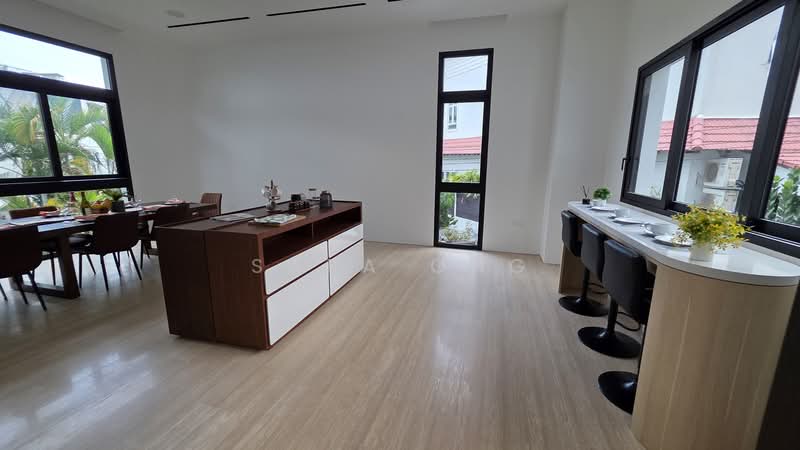 holland grove drive, , 5 Bedrooms, 12,109 sqft, Detached House For Sale, by Sara Ong, 500133311 - Dining Room - PropertyGuru.com.sg