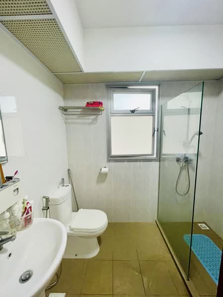 126A Canberra Street, 126A Canberra Street, 2 Bedrooms, 1,033 sqft, HDB Flat For Rent, by Shaik Raheem, 500133313 - Bathroom - PropertyGuru.com.sg
