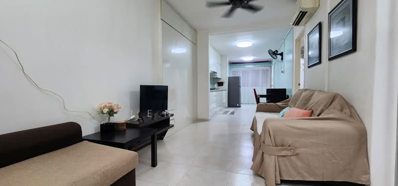2 rooms 1 toilet blk 138 Marsiling agent fee apply, Marsiling road, 2 Bedrooms, 500 sqft, HDB Flat For Rent, by Lena Lee, 500133328 - Living Room - PropertyGuru.com.sg