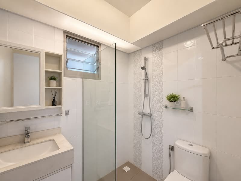 186B Fengshan GreenVille, 186B Bedok North Street 4, 2 Bedrooms, 732 sqft, HDB Flat For Sale, by Terence Choo, 500133330 - Bathroom - PropertyGuru.com.sg