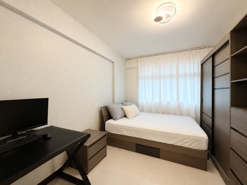 186B Fengshan GreenVille, 186B Bedok North Street 4, 2 Bedrooms, 732 sqft, HDB Flat For Sale, by Terence Choo, 500133330 - Master Bedroom - PropertyGuru.com.sg