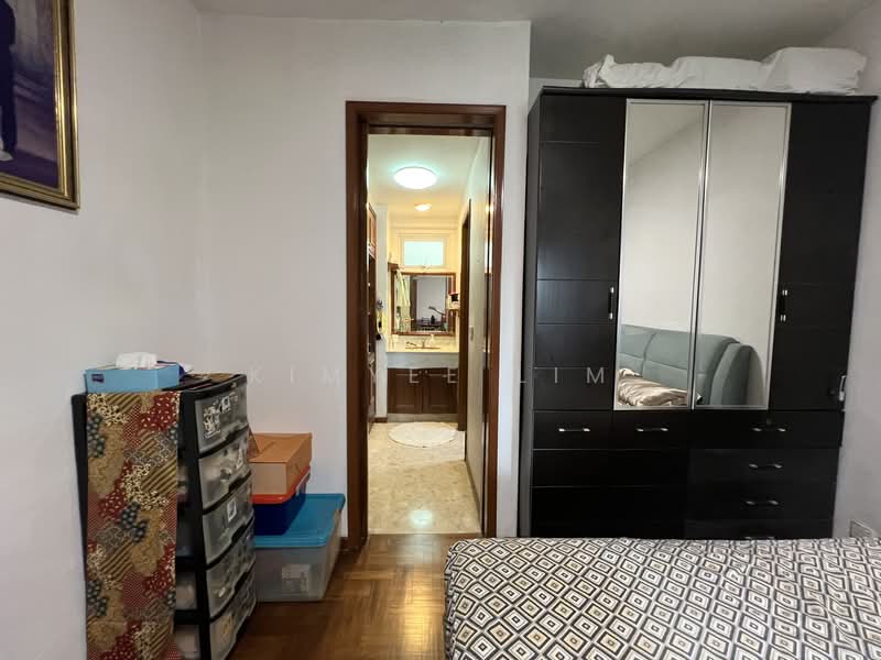 Sunrise Gardens, 53 Sunrise Gardens, 3 Bedrooms, 1,443 sqft, Condominium For Sale, by Kimyee Lim, 500133341 - Master Bedroom - PropertyGuru.com.sg