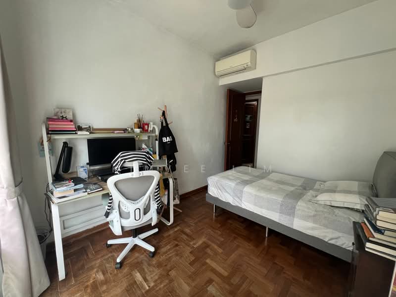 Sunrise Gardens, 53 Sunrise Gardens, 3 Bedrooms, 1,443 sqft, Condominium For Sale, by Kimyee Lim, 500133341 - Bedroom 2 - PropertyGuru.com.sg