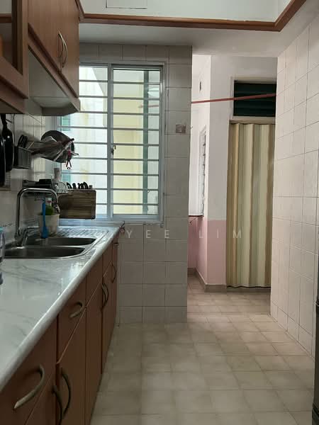 Sunrise Gardens, 53 Sunrise Gardens, 3 Bedrooms, 1,443 sqft, Condominium For Sale, by Kimyee Lim, 500133341 - Kitchen - PropertyGuru.com.sg