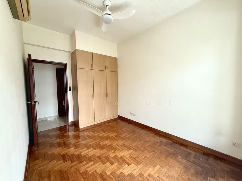 The Hillside, 341 Upper Bukit Timah Road, 3 Bedrooms, 1,302 sqft, Condominium For Rent, by Lim Kar Gee, 500133348 - Bedroom - PropertyGuru.com.sg