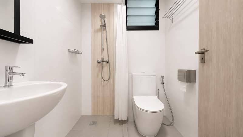 932A Hougang Avenue 9, 932A Hougang Avenue 9, 2 Bedrooms, 721 sqft, HDB Flat For Sale, by Daniel Leong, 500133366 - Bathroom - PropertyGuru.com.sg