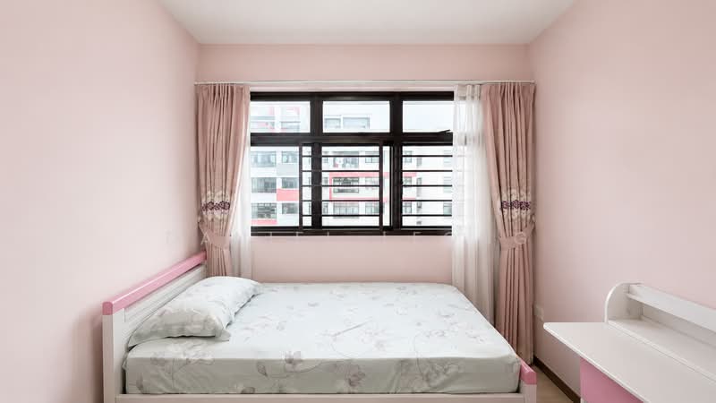 932A Hougang Avenue 9, 932A Hougang Avenue 9, 2 Bedrooms, 721 sqft, HDB Flat For Sale, by Daniel Leong, 500133366 - Bedroom - PropertyGuru.com.sg
