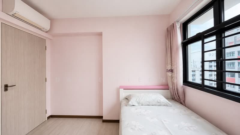 932A Hougang Avenue 9, 932A Hougang Avenue 9, 2 Bedrooms, 721 sqft, HDB Flat For Sale, by Daniel Leong, 500133366 - Bedroom - PropertyGuru.com.sg