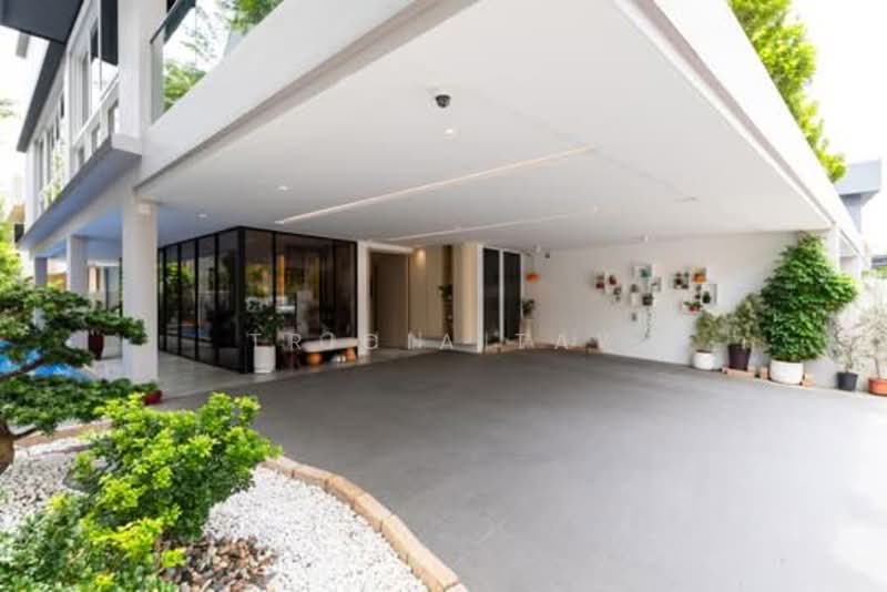 Grace Garden, , 6 Bedrooms, 7,500 sqft, Corner Terrace For Sale, by Tricia Tay, 500133370 - Exterior - PropertyGuru.com.sg