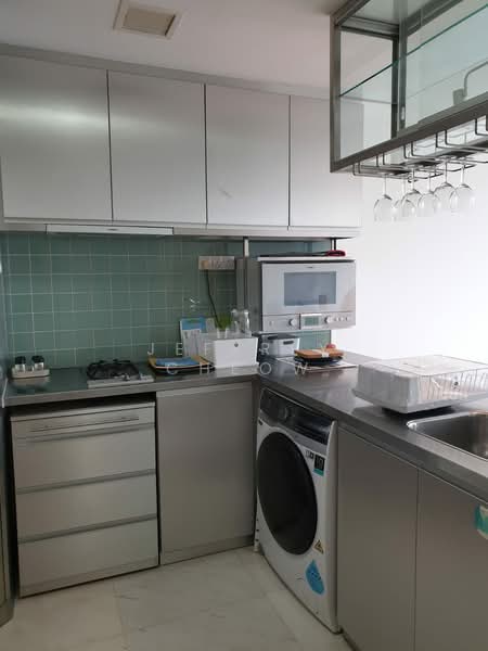 Vida, 5 Peck Hay Road, 1 Bedroom, 517 sqft, Condominium For Rent, by Jeffrey Cheow, 500133390 - Kitchen - PropertyGuru.com.sg